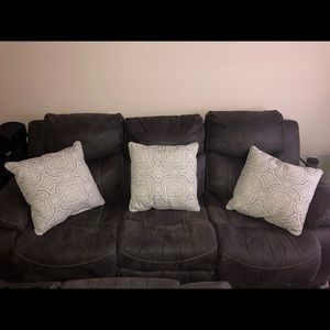6 Pc Pillow Set (Couch Not Included)